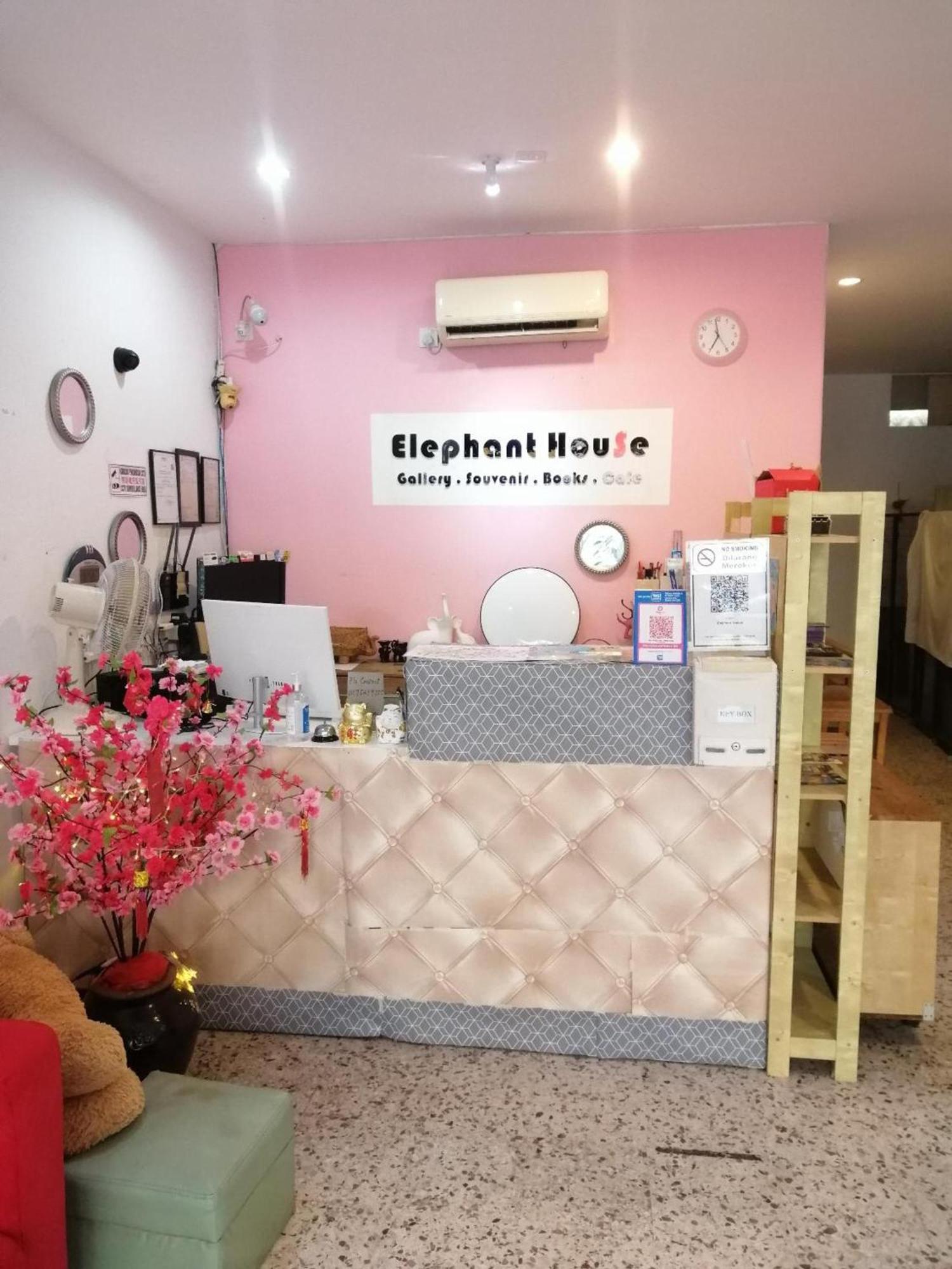 大象主题酒店 乔治敦 外观 照片